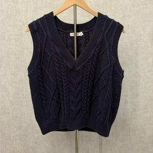 Cable Knit V-Neck Sweater Vest - Navy